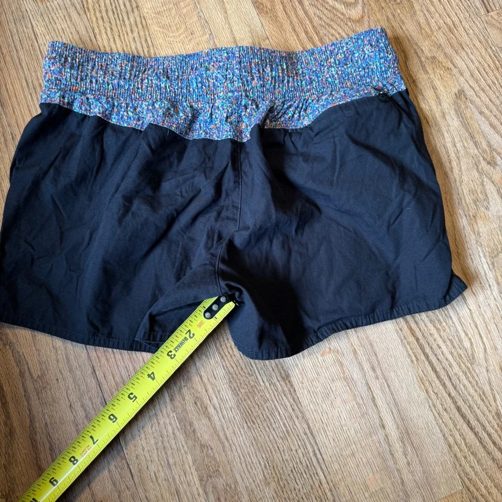 Nike Sportswear Womens Black Cotton Shorts Confetti Print Waistband Size S